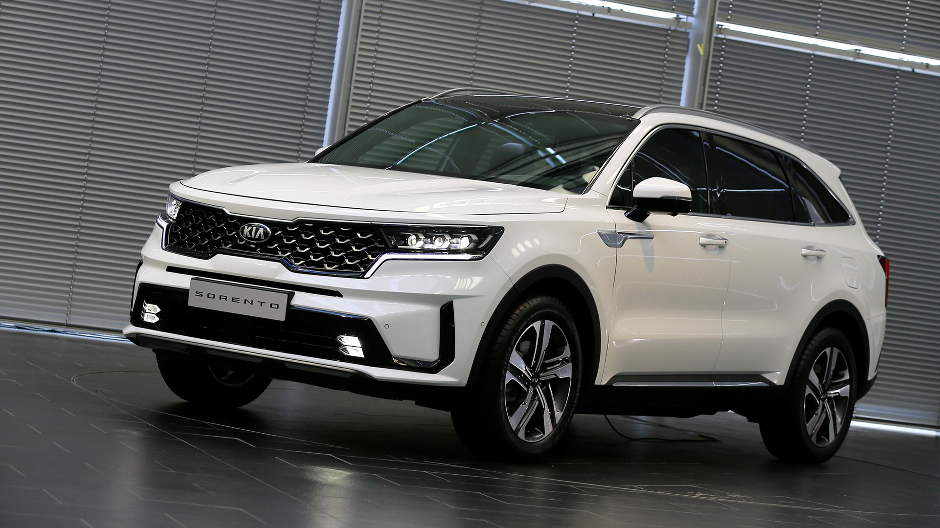 Lũy kế của Sorento ngang ngửa với Everest và Fortuner